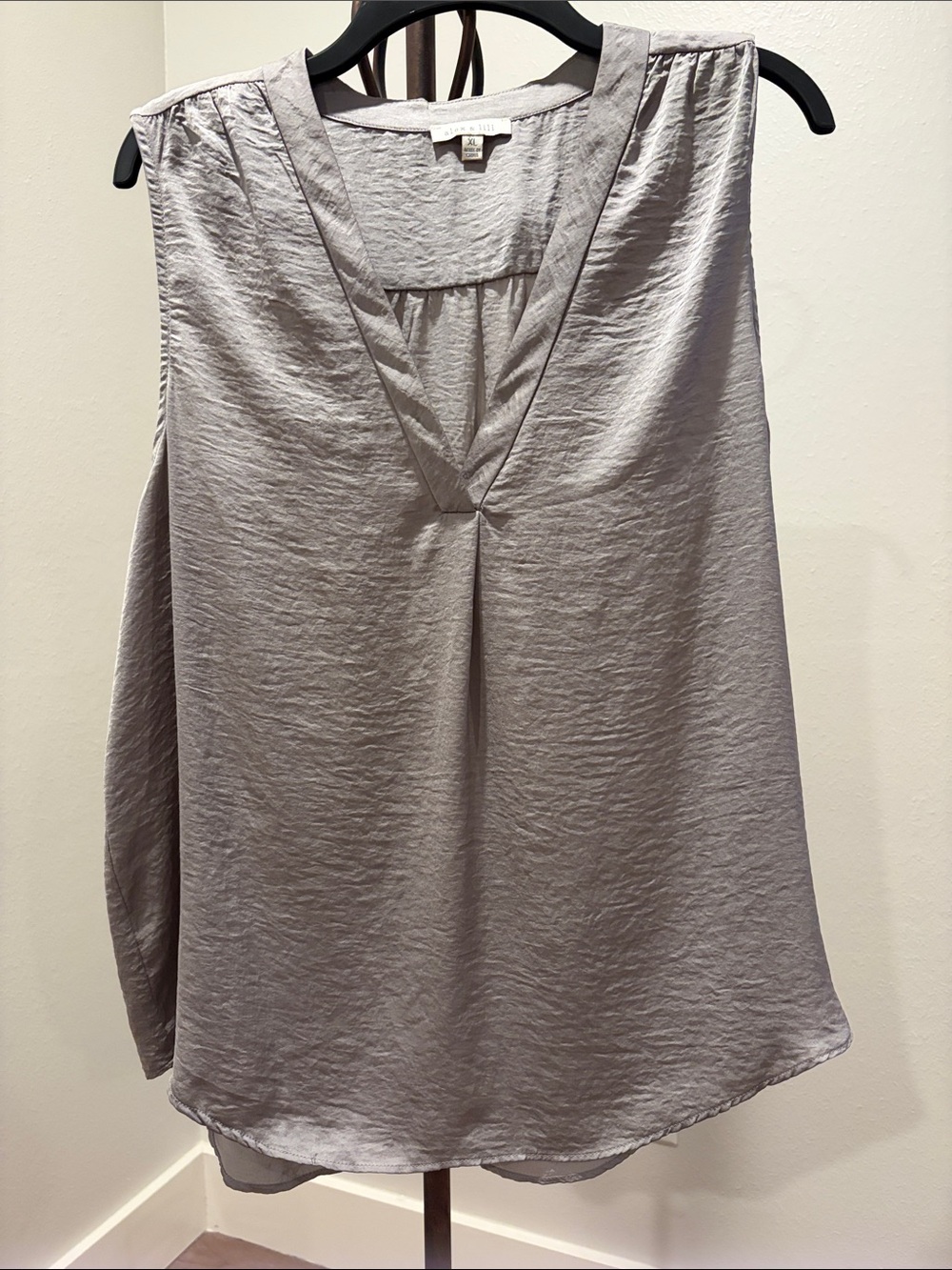 Sleeveless V-Neck Satin Blouse in Light Gray